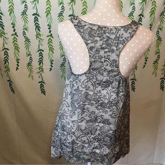 Size S Floral Collective Concepts Tank Top w/ Metal Detail on the edges B2 - Picture 3 of 6